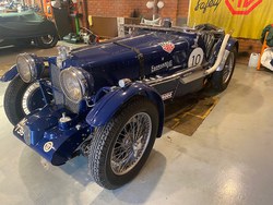 1933 L Magna road/race car Photo 3