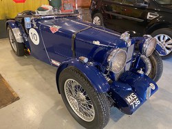 1933 L Magna road/race car Photo 2